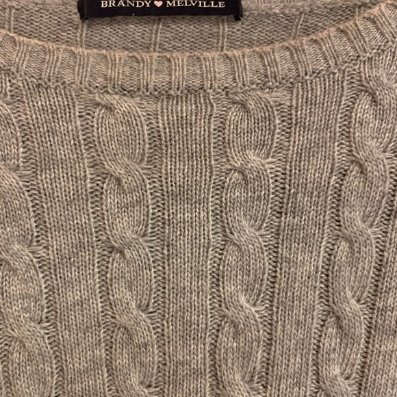 ⭐️BRANDY MELVILLE GREY KNITTED SWEATER - Picture 11 of 12